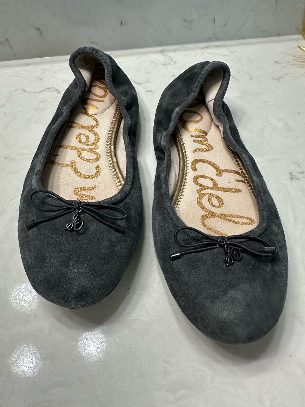 Stuart Weitzman Charcoal Suede Bow Ballet Flats - Picture 2 of 10